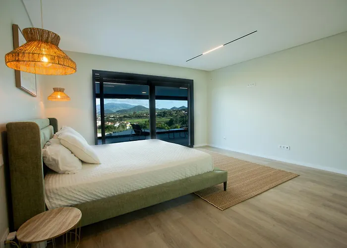 Batalha Retreat - Private Luxury With Heated Indoor Saltwater Pool *