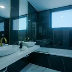 Batalha Retreat - Private Luxury With Heated Indoor Saltwater Pool Ribeira Grande