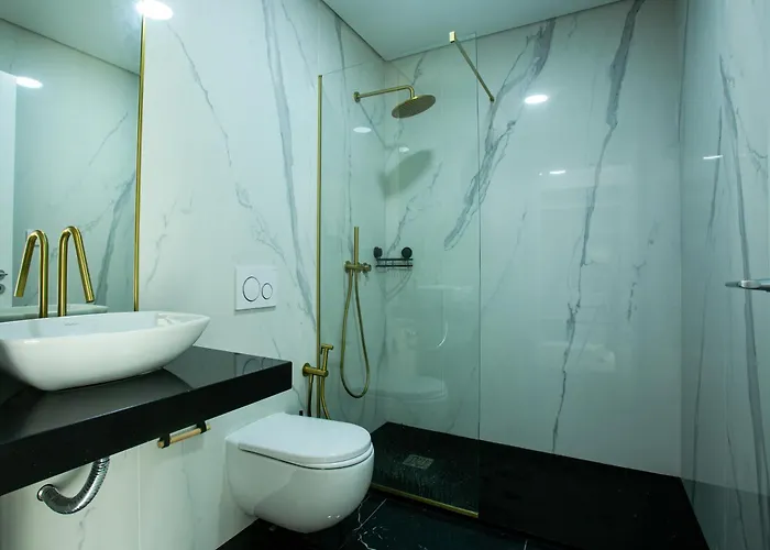 Batalha Retreat - Private Luxury With Heated Indoor Saltwater Pool