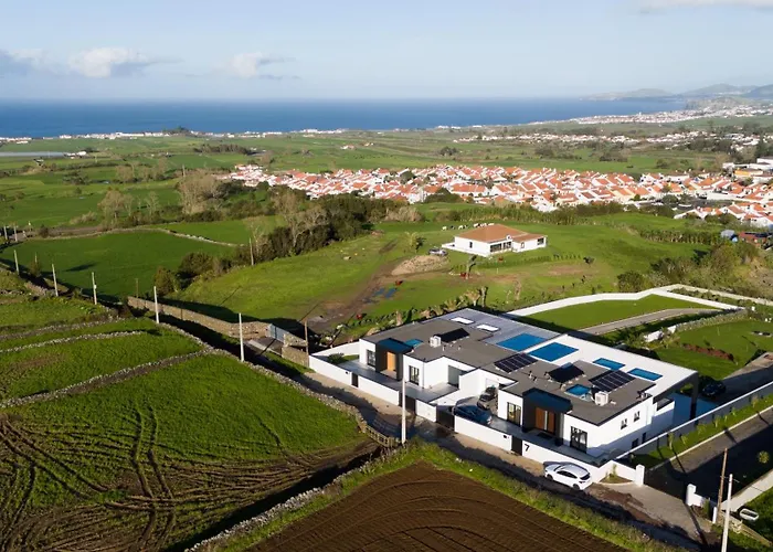 Batalha Retreat - Private Luxury With Heated Indoor Saltwater Pool Ribeira Grande